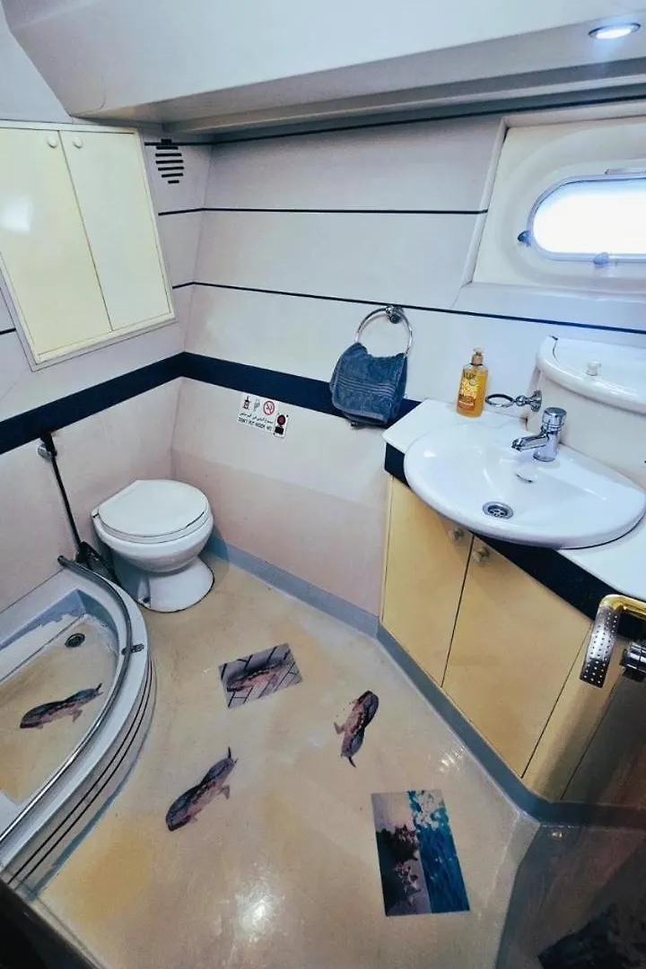 Riviera Leisure Yachts Dubai Hotel Botel