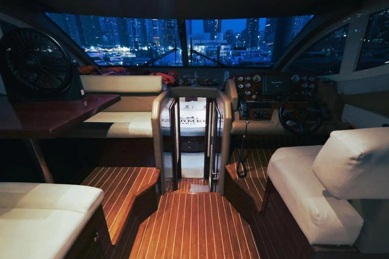 Riviera Leisure Yachts Dubai Hotel Botel